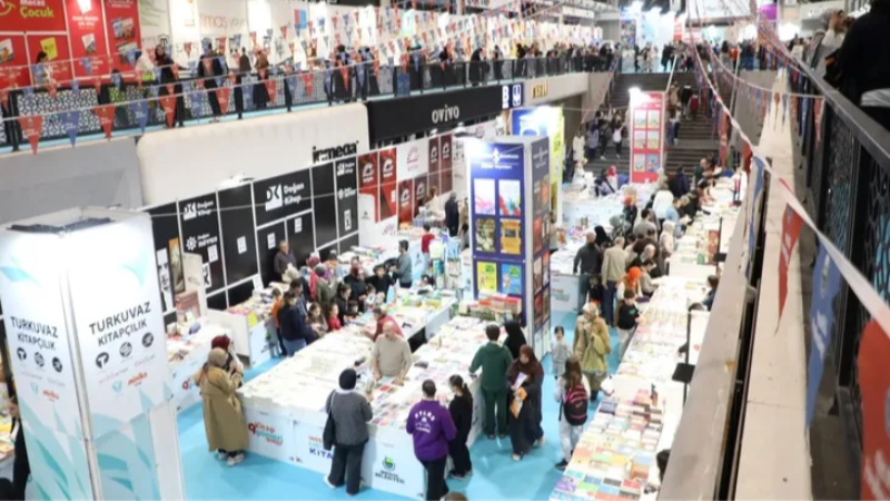 İnegöl'de kitap ilgisi