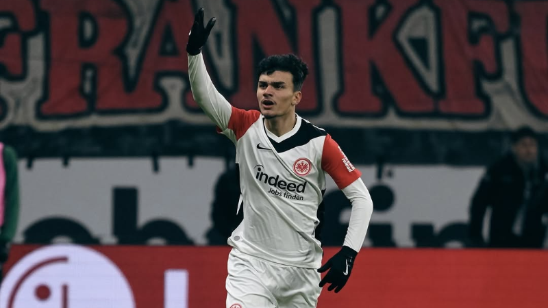 Milli futbolcu Can Uzun sakatlandı