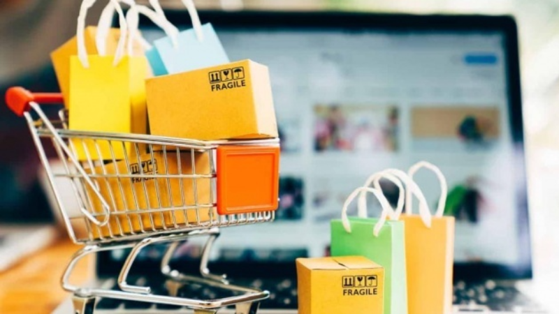 “Uzmandan E-Ticaret Uyarısı”