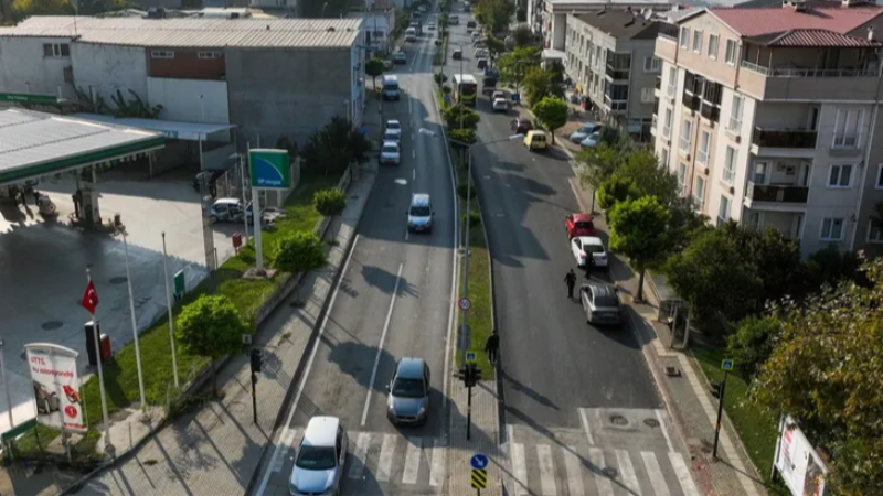 Gürsu'nun yollarına Büyükşehir eli