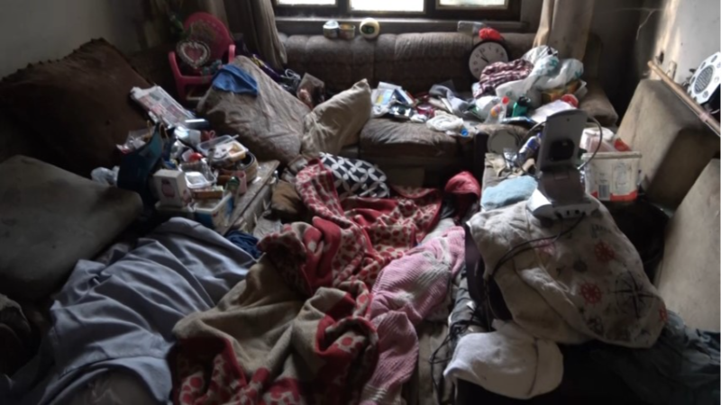 Nilüfer'de çöp eve Belediye müdahalesi