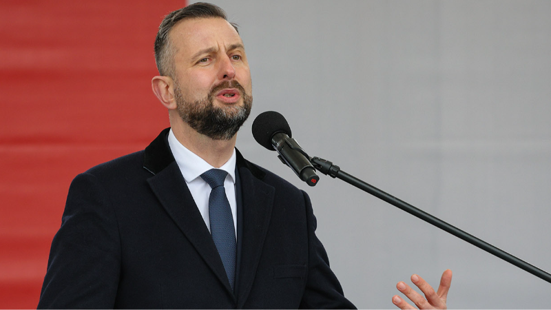 Polonya’dan 400 bin kişiye askeri eğitim hedefi