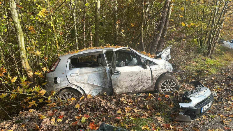 50 metre arayla iki kaza: Aynı aileden 3 kişi yaralandı