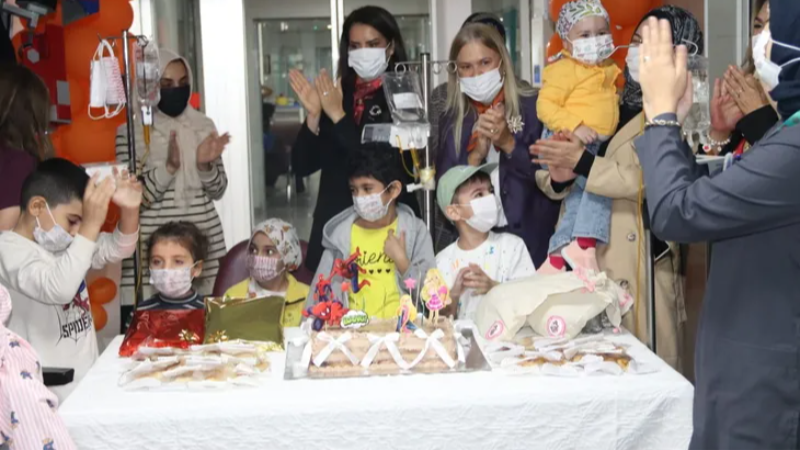 Lösemili çocuklara umut dolu kutlama