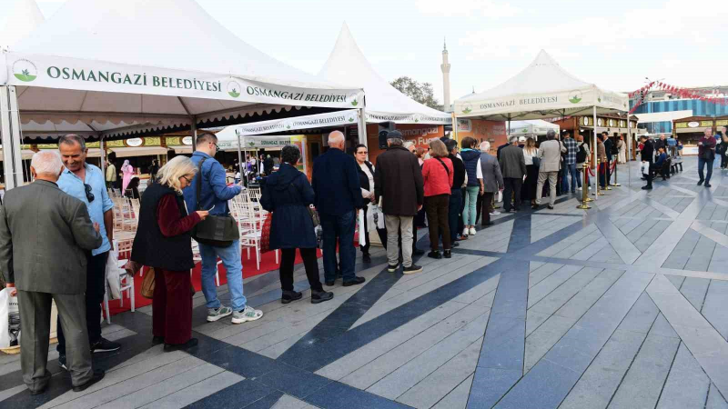 Osmangazi Kitap Fuarı 8’inci gününde de doldu taştı
