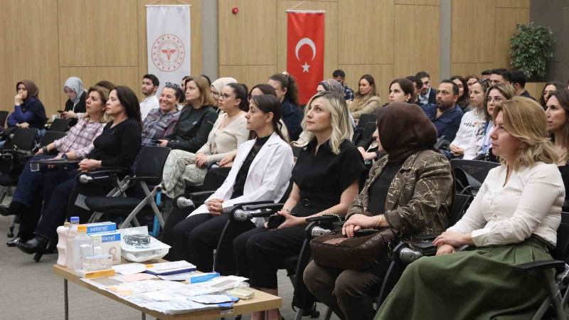 Hekim ve sağlık çalışanlarına yanık eğitimi verildi