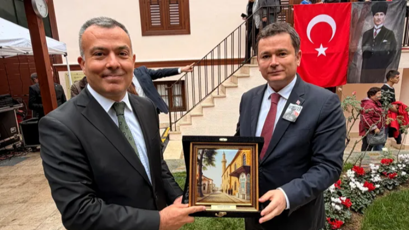 Erkan Aydın Atatürk’ü Selanik’te andı