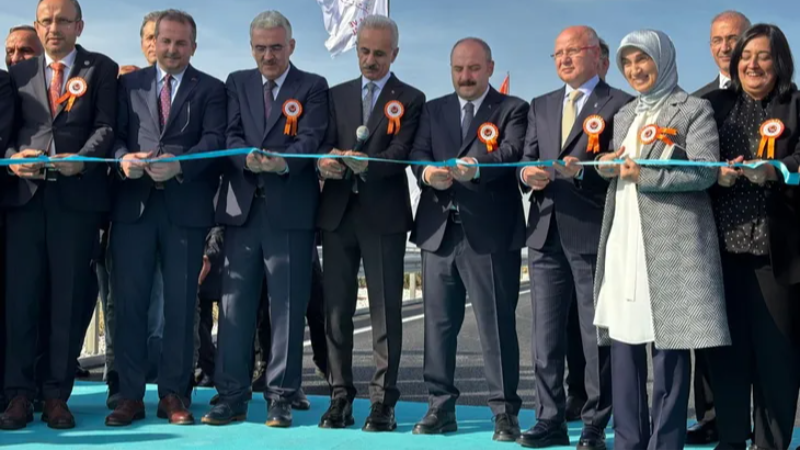 İnegöl Giriş Kavşağı açıldı