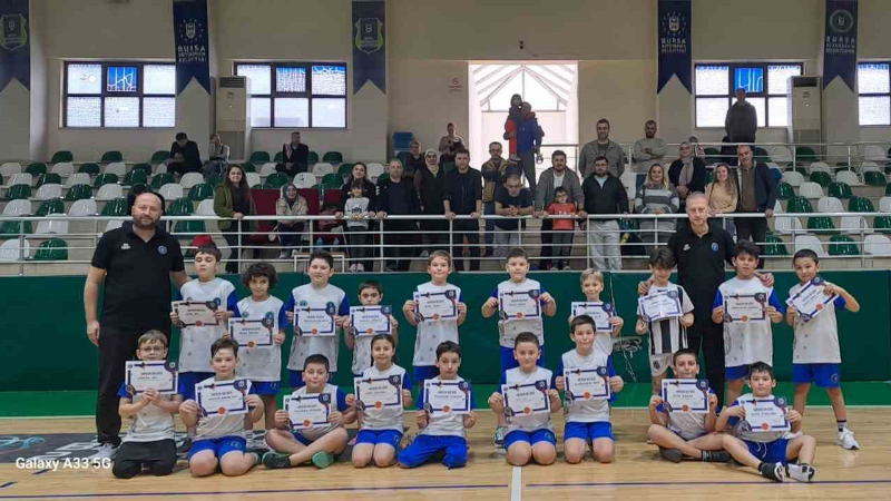 Kış spor okullarında sertifika heyecanı