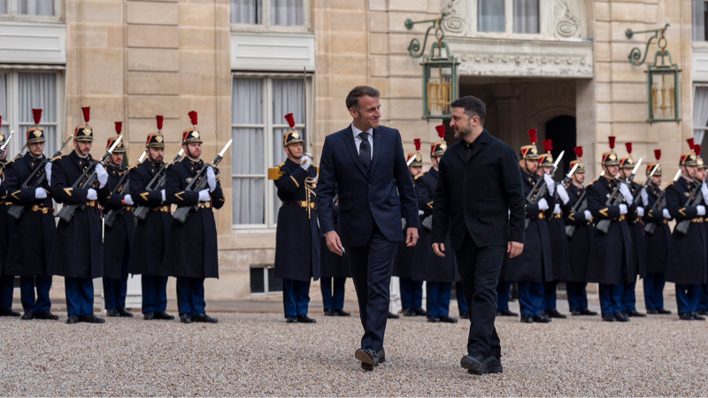 Zelenskiy, Macron ile bir araya geldi