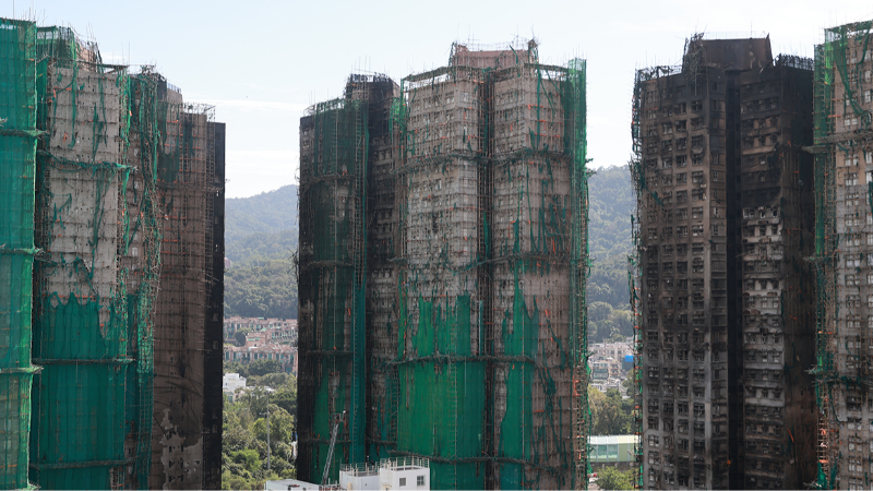 Hong Kong'daki yangın felaketinde can kaybı 151'e yükseldi