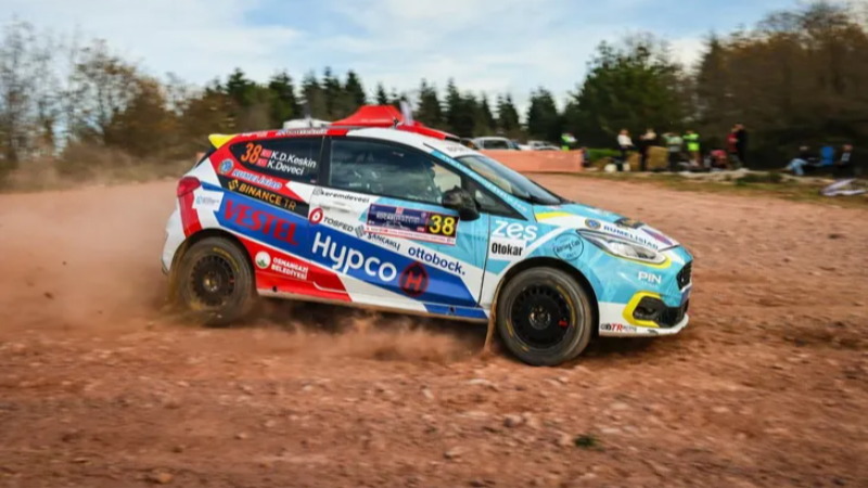 Osmangazi'nin gururundan podyumda çifte başarı