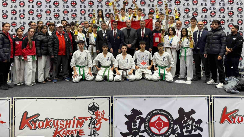 Avrupa’da Yıldırım rüzgarı