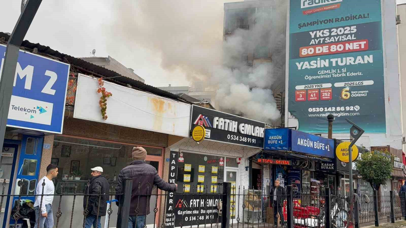 Pide imalathanesinde yangın paniği