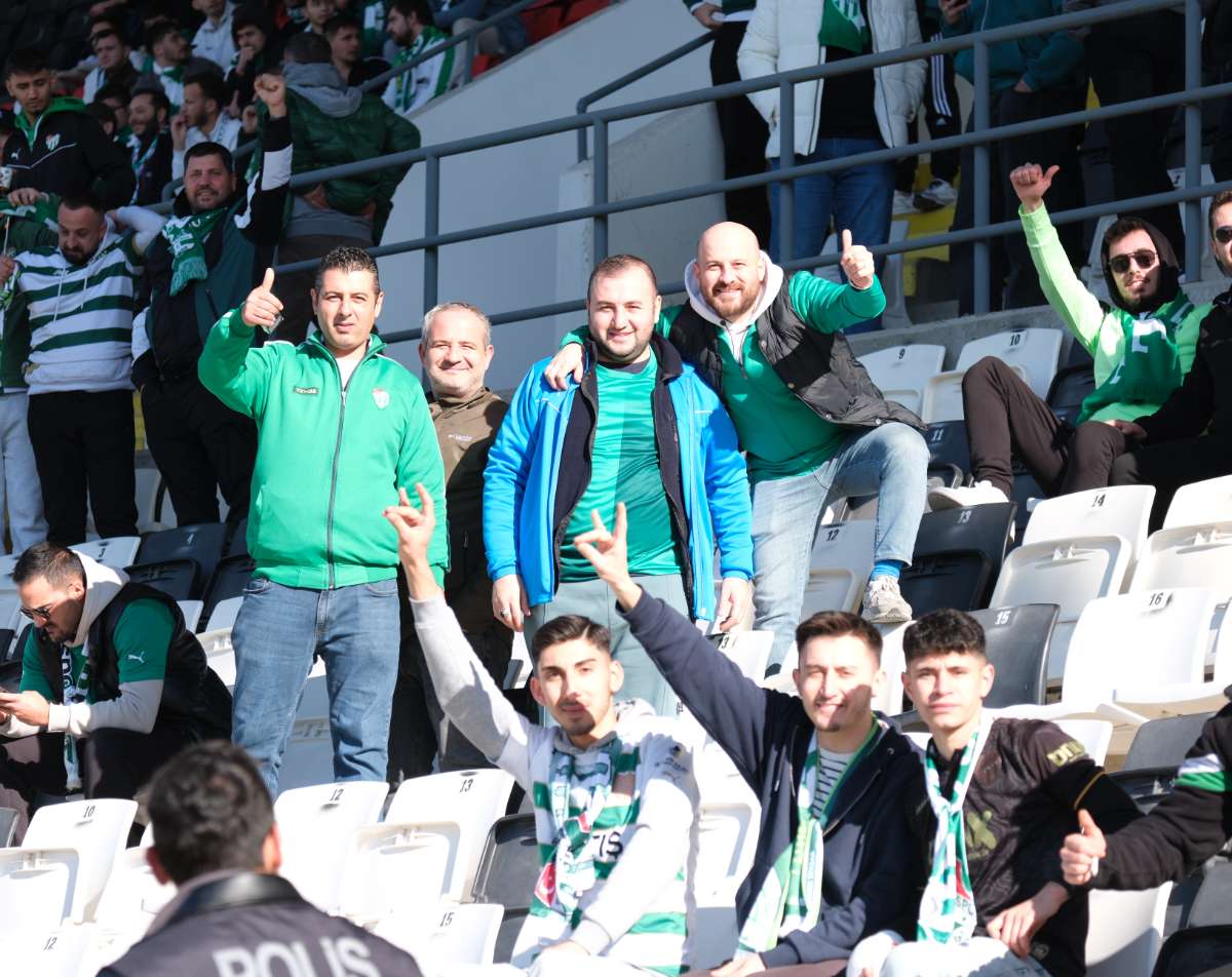 (FOTO GALERİ) Bursaspor'un Somaspor Deplasmanından Taraftar Fotoğrafları