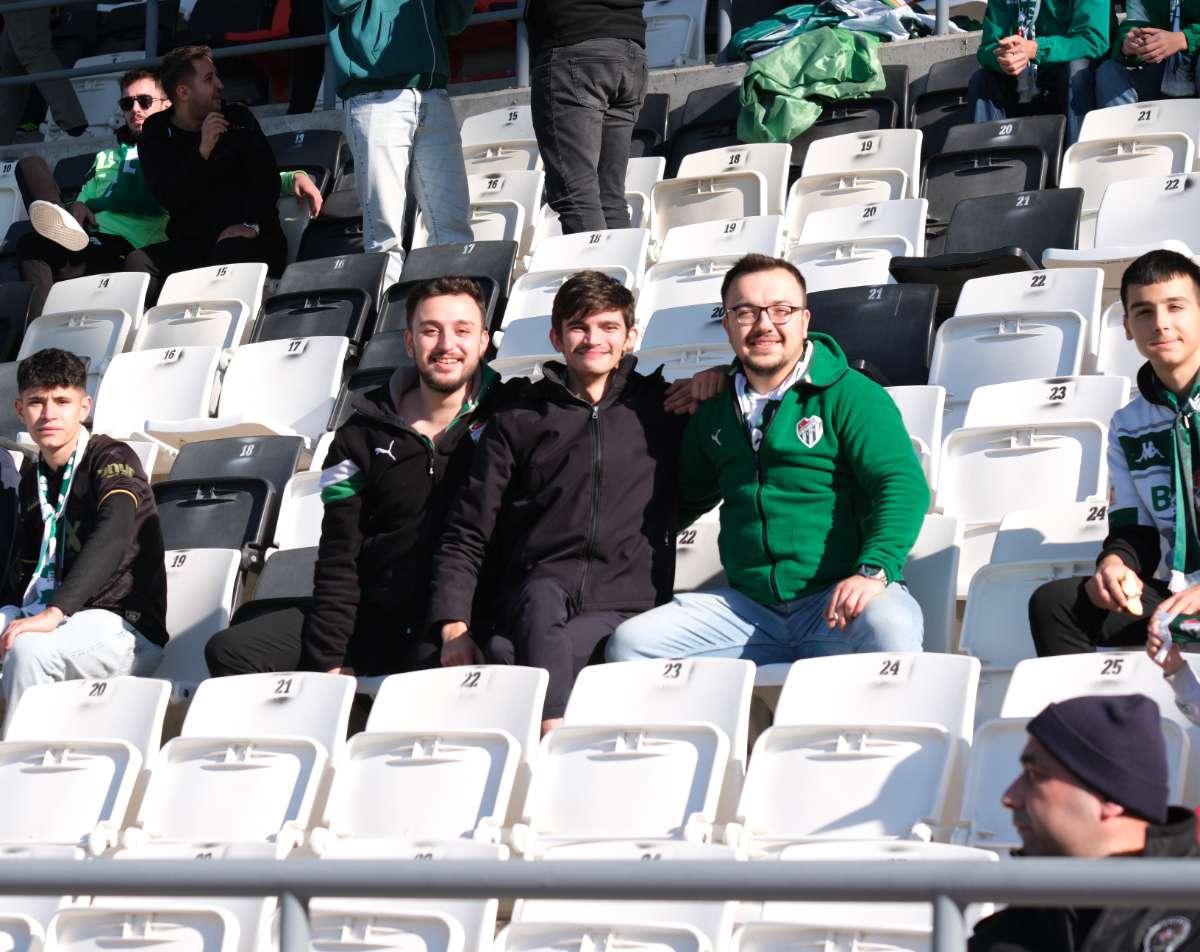 (FOTO GALERİ) Bursaspor'un Somaspor Deplasmanından Taraftar Fotoğrafları