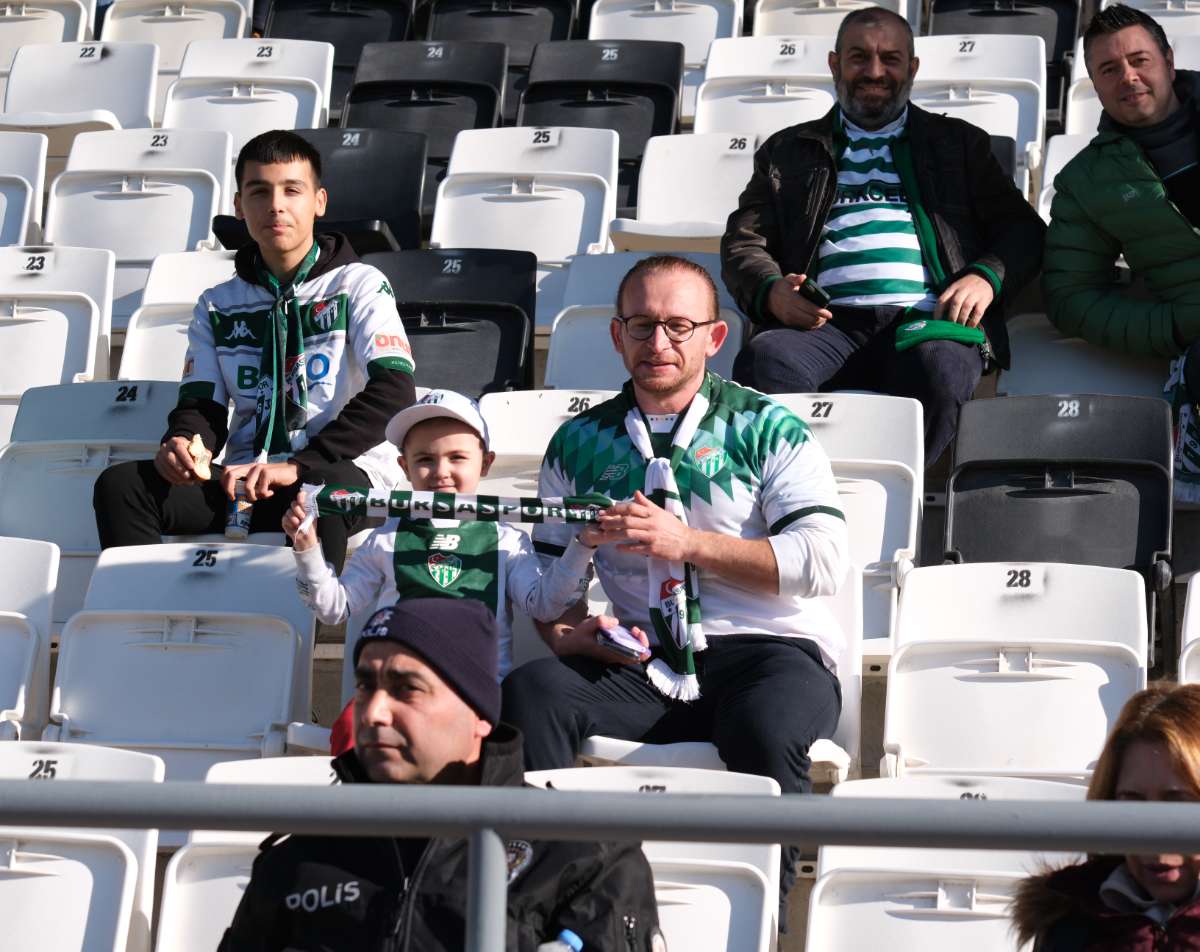 (FOTO GALERİ) Bursaspor'un Somaspor Deplasmanından Taraftar Fotoğrafları