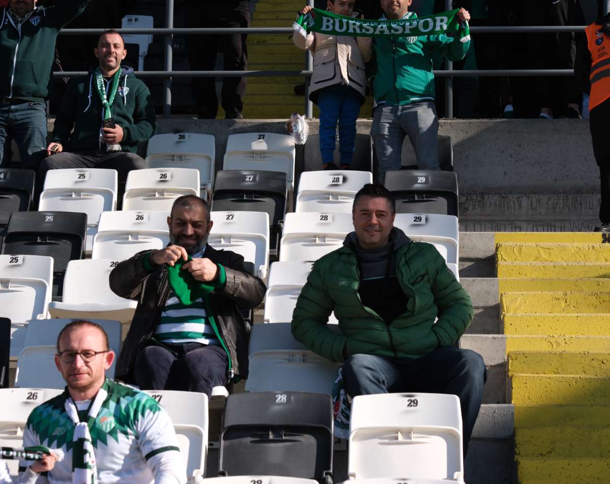 (FOTO GALERİ) Bursaspor'un Somaspor Deplasmanından Taraftar Fotoğrafları