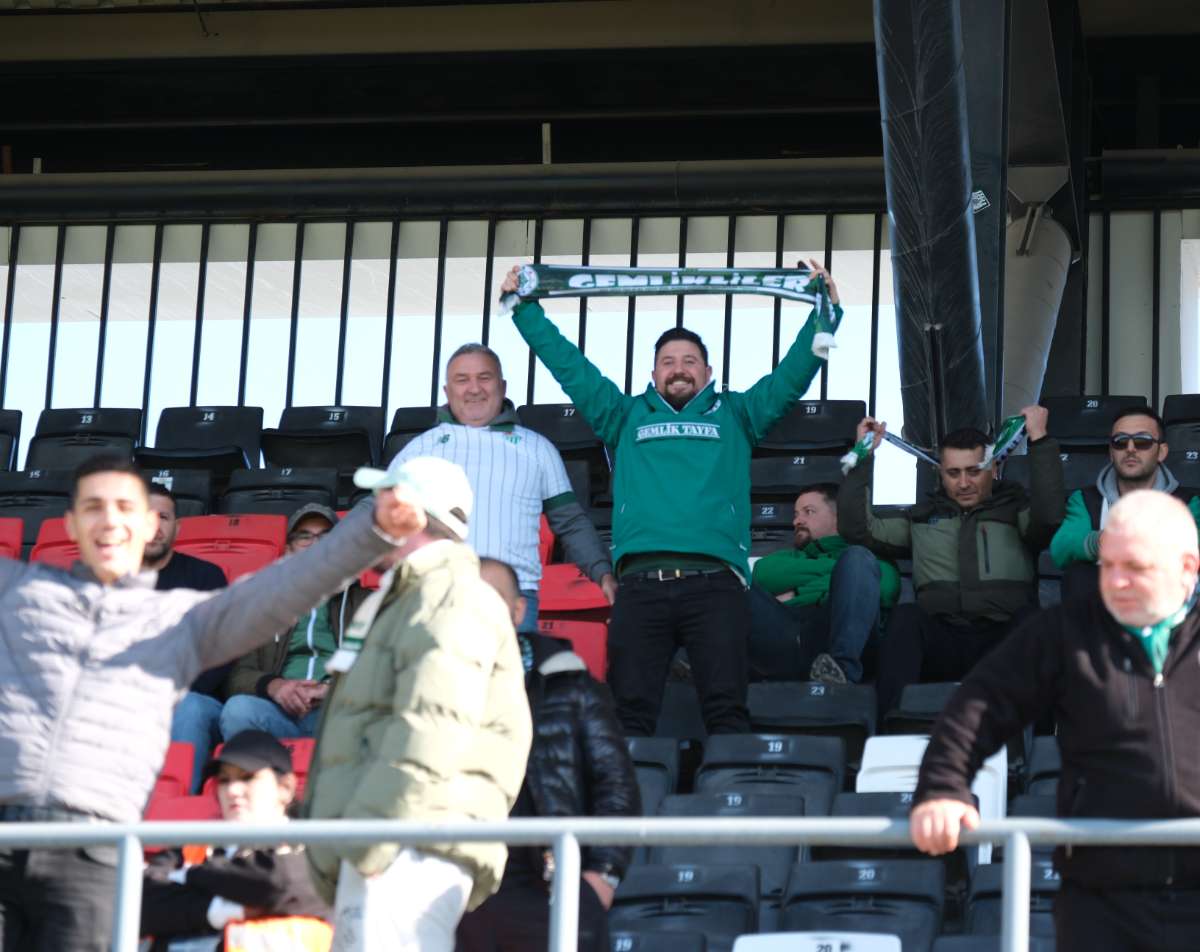 (FOTO GALERİ) Bursaspor'un Somaspor Deplasmanından Taraftar Fotoğrafları