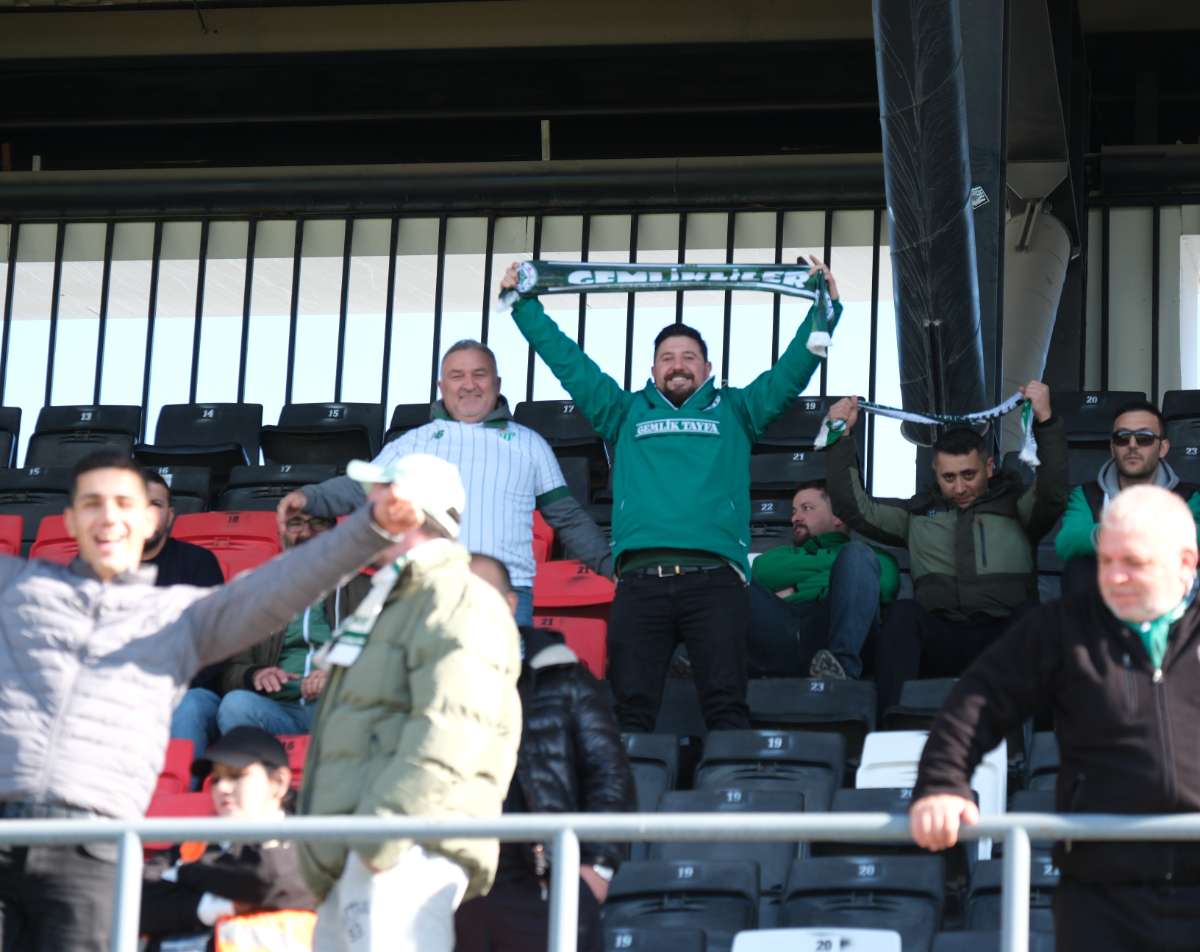 (FOTO GALERİ) Bursaspor'un Somaspor Deplasmanından Taraftar Fotoğrafları