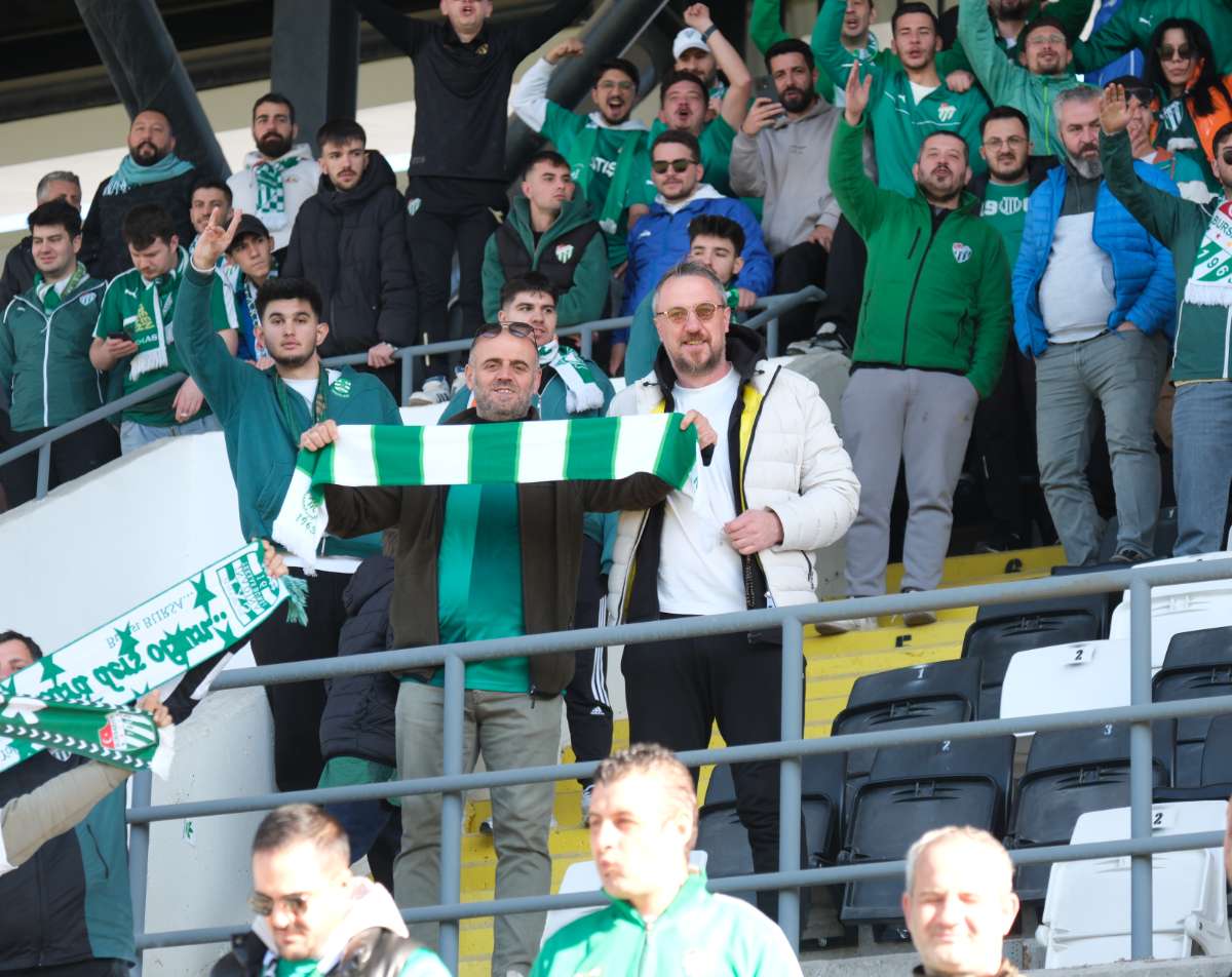 (FOTO GALERİ) Bursaspor'un Somaspor Deplasmanından Taraftar Fotoğrafları