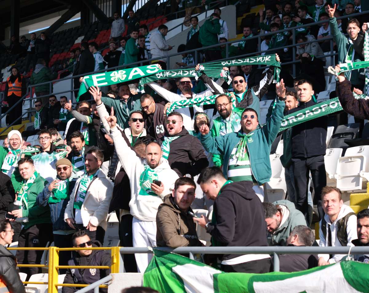 (FOTO GALERİ) Bursaspor'un Somaspor Deplasmanından Taraftar Fotoğrafları