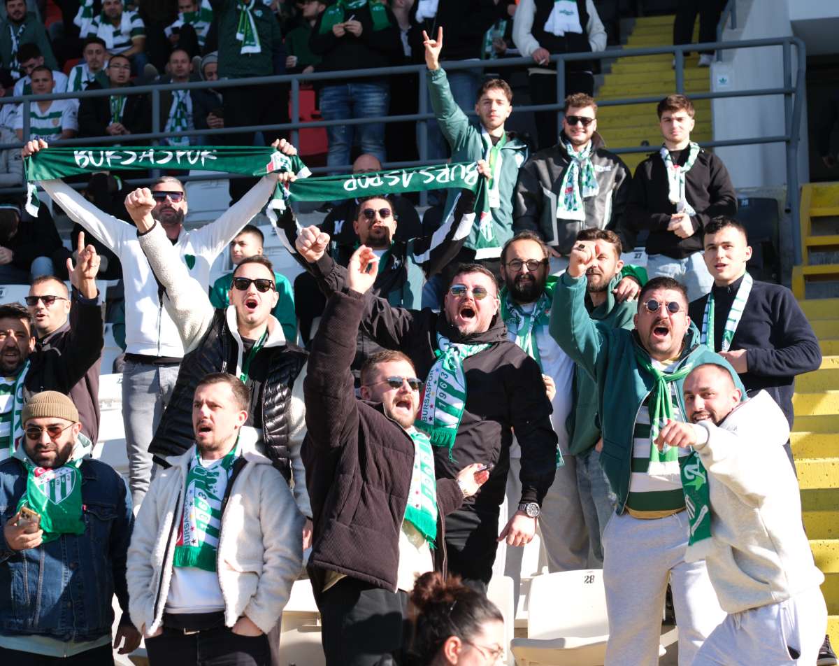(FOTO GALERİ) Bursaspor'un Somaspor Deplasmanından Taraftar Fotoğrafları