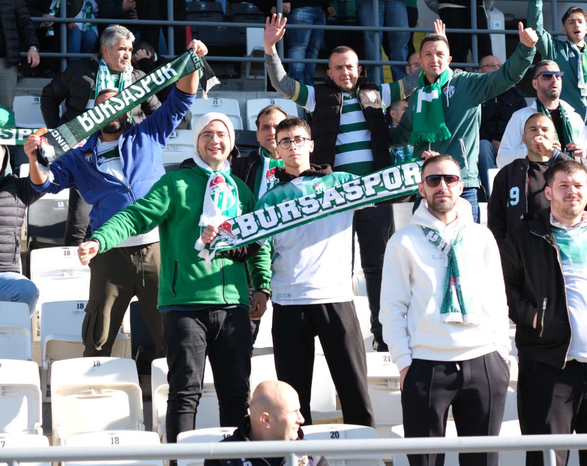 (FOTO GALERİ) Bursaspor'un Somaspor Deplasmanından Taraftar Fotoğrafları