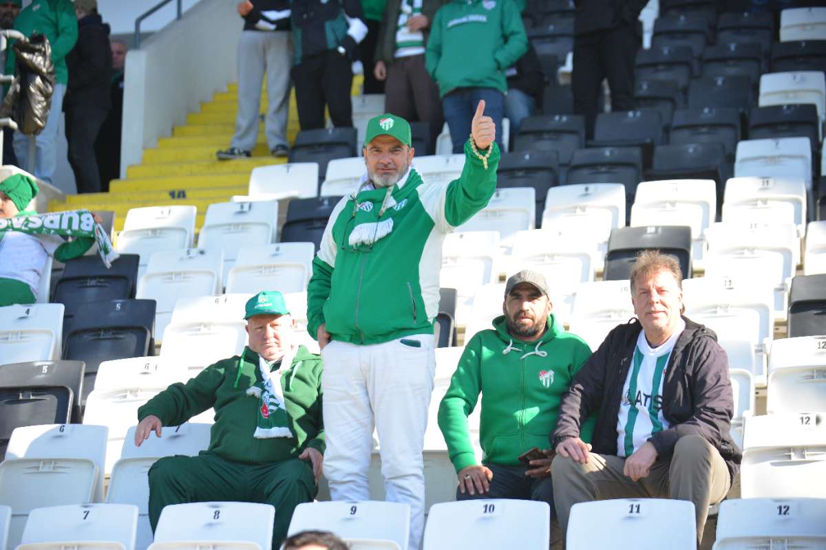 (FOTO GALERİ) Bursaspor'un Somaspor Deplasmanından Taraftar Fotoğrafları