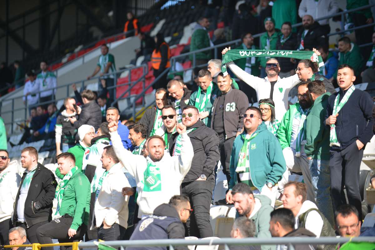 (FOTO GALERİ) Bursaspor'un Somaspor Deplasmanından Taraftar Fotoğrafları
