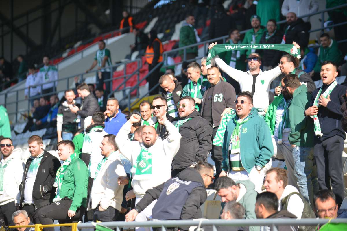 (FOTO GALERİ) Bursaspor'un Somaspor Deplasmanından Taraftar Fotoğrafları