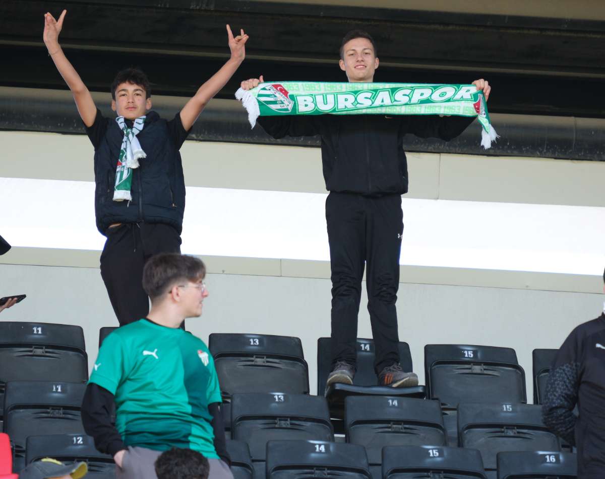 (FOTO GALERİ) Bursaspor'un Somaspor Deplasmanından Taraftar Fotoğrafları