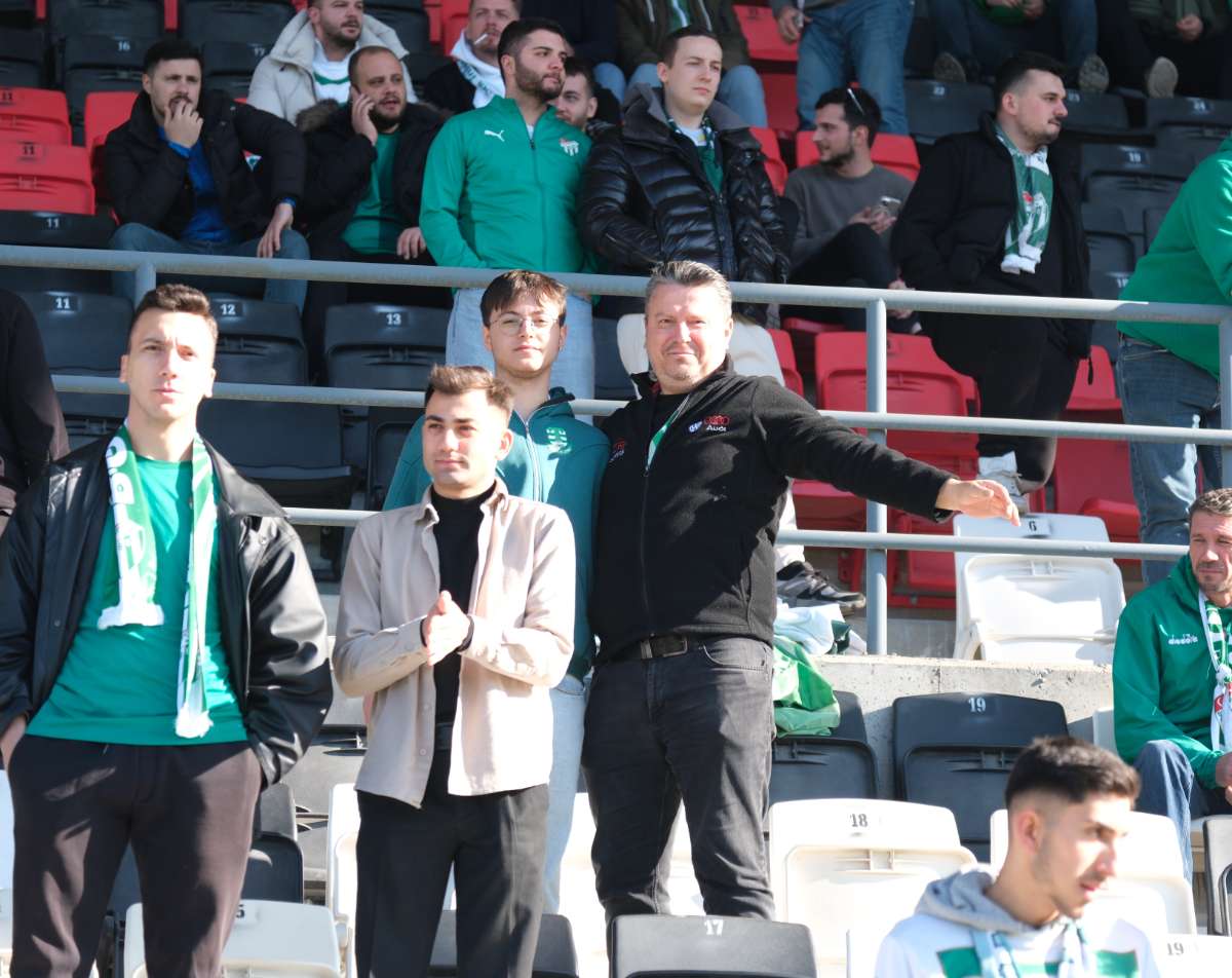 (FOTO GALERİ) Bursaspor'un Somaspor Deplasmanından Taraftar Fotoğrafları