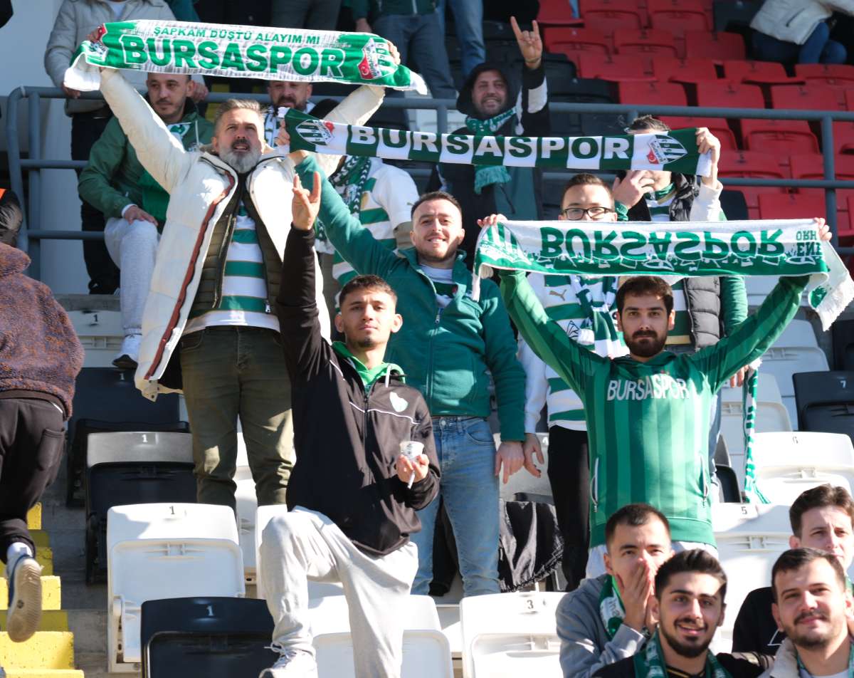 (FOTO GALERİ) Bursaspor'un Somaspor Deplasmanından Taraftar Fotoğrafları