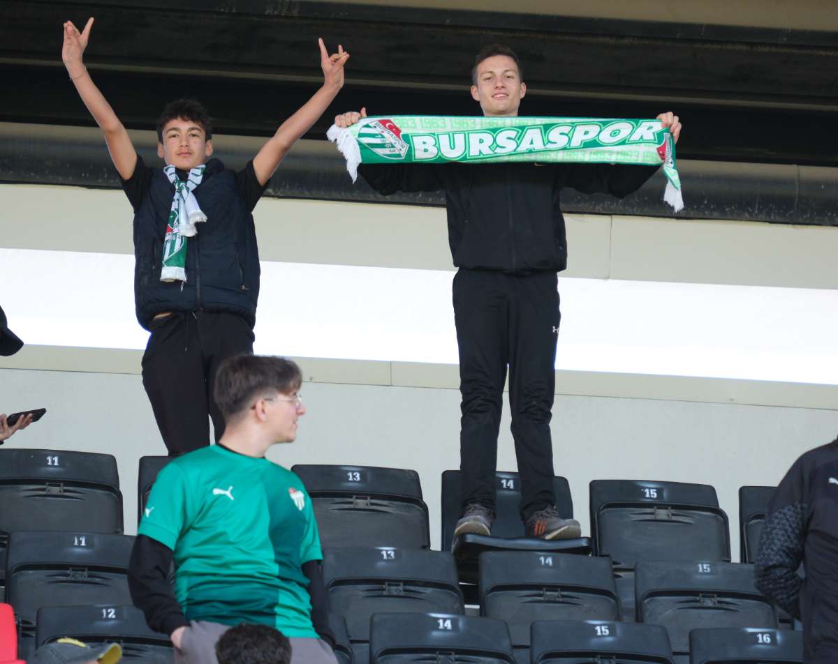(FOTO GALERİ) Bursaspor'un Somaspor Deplasmanından Taraftar Fotoğrafları