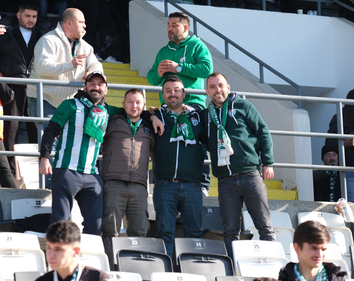 (FOTO GALERİ) Bursaspor'un Somaspor Deplasmanından Taraftar Fotoğrafları