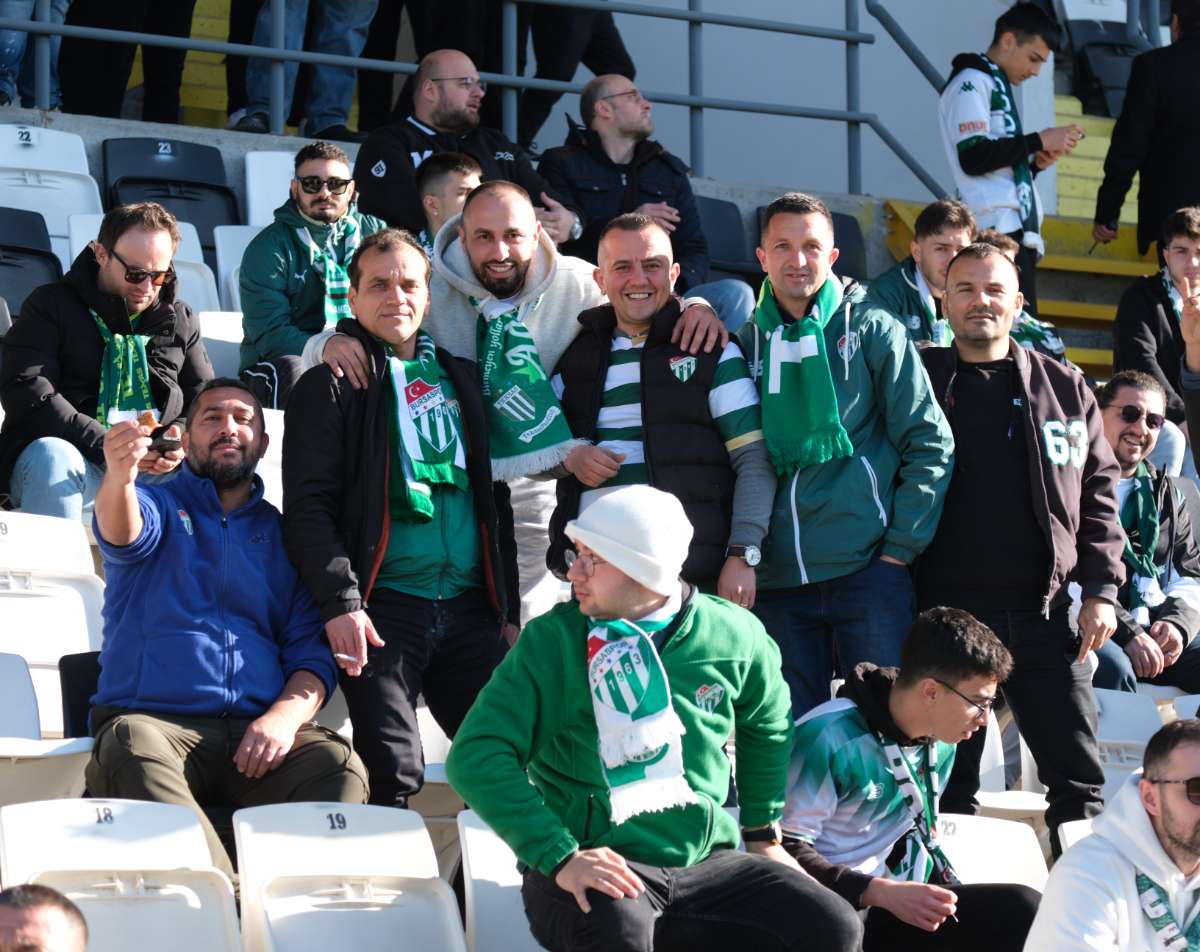(FOTO GALERİ) Bursaspor'un Somaspor Deplasmanından Taraftar Fotoğrafları