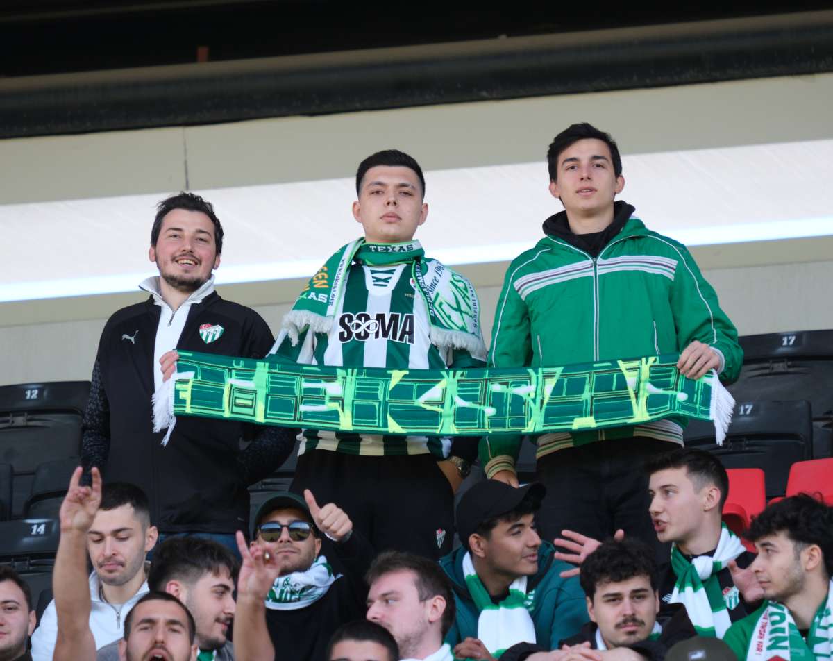 (FOTO GALERİ) Bursaspor'un Somaspor Deplasmanından Taraftar Fotoğrafları