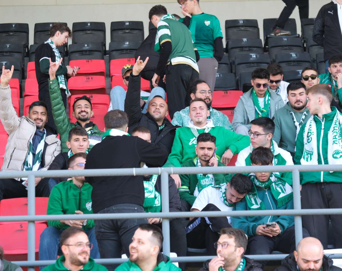 (FOTO GALERİ) Bursaspor'un Somaspor Deplasmanından Taraftar Fotoğrafları