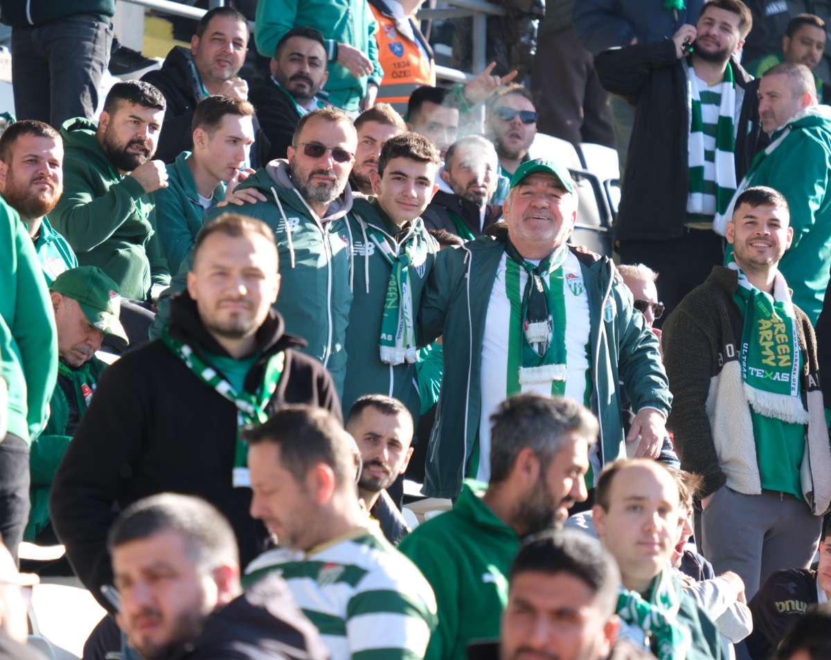 (FOTO GALERİ) Bursaspor'un Somaspor Deplasmanından Taraftar Fotoğrafları
