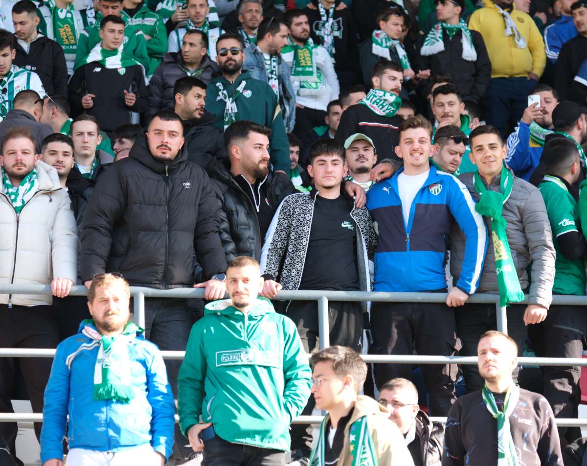 (FOTO GALERİ) Bursaspor'un Somaspor Deplasmanından Taraftar Fotoğrafları