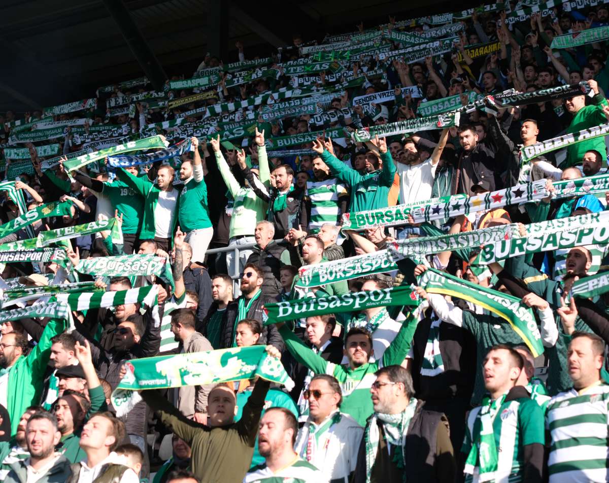 (FOTO GALERİ) Bursaspor'un Somaspor Deplasmanından Taraftar Fotoğrafları
