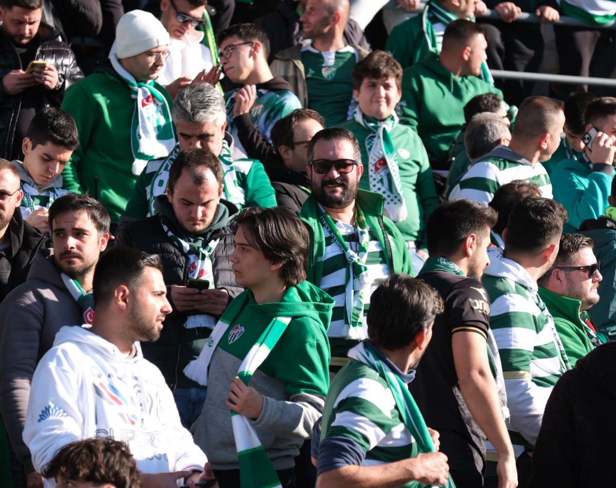(FOTO GALERİ) Bursaspor'un Somaspor Deplasmanından Taraftar Fotoğrafları