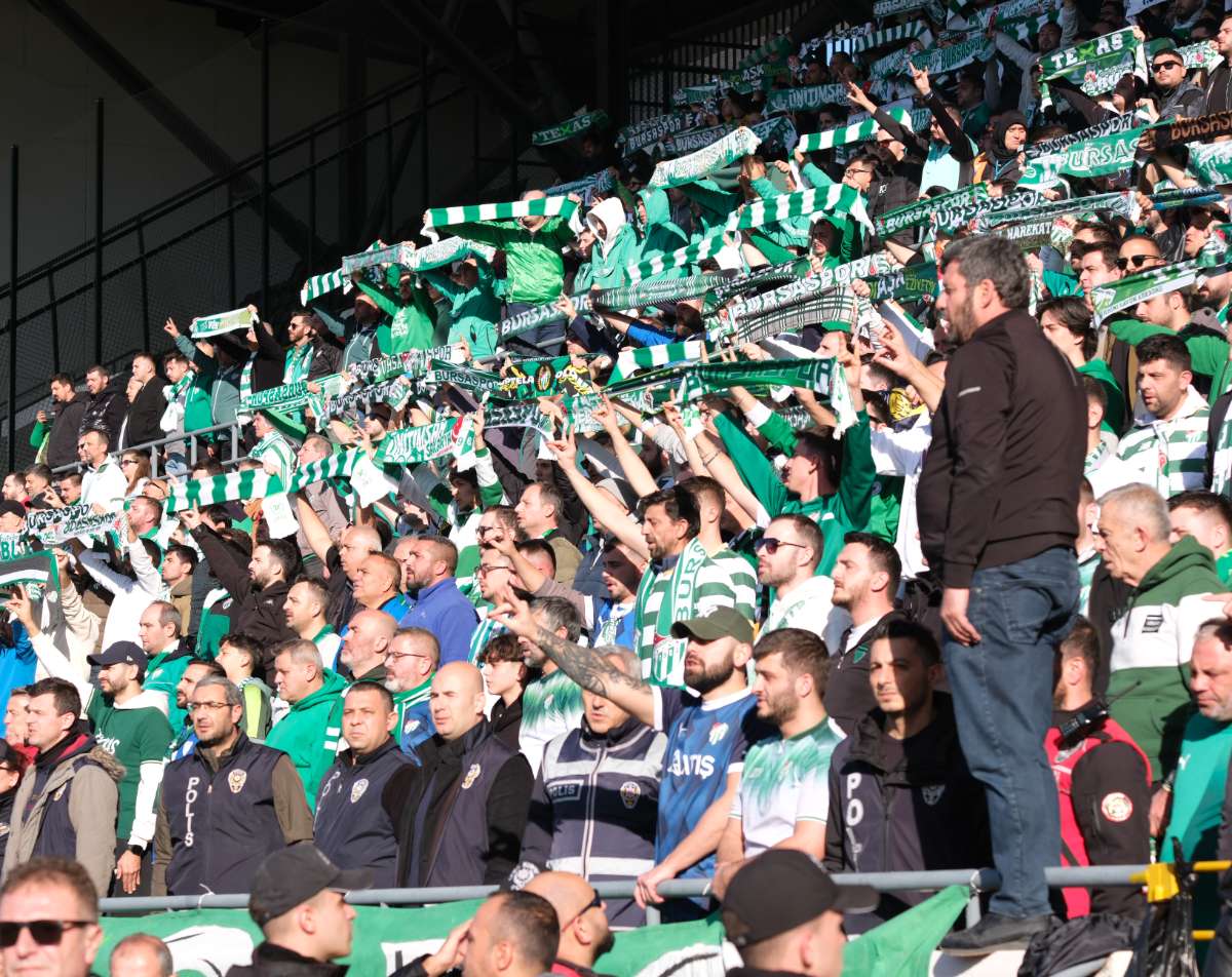 (FOTO GALERİ) Bursaspor'un Somaspor Deplasmanından Taraftar Fotoğrafları