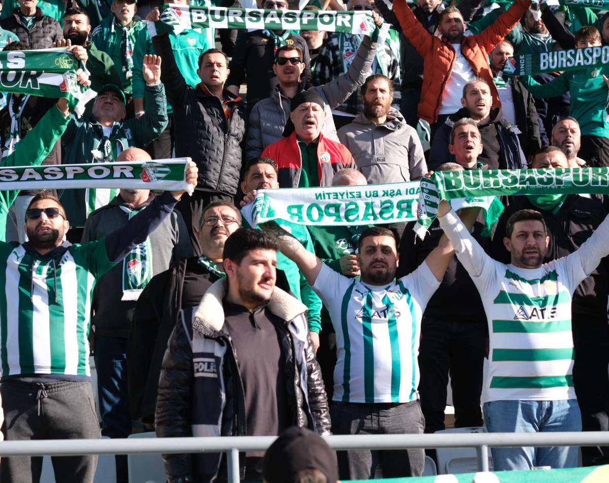 (FOTO GALERİ) Bursaspor'un Somaspor Deplasmanından Taraftar Fotoğrafları