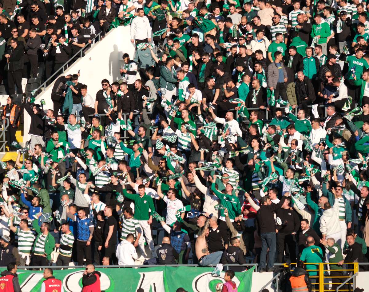 (FOTO GALERİ) Bursaspor'un Somaspor Deplasmanından Taraftar Fotoğrafları