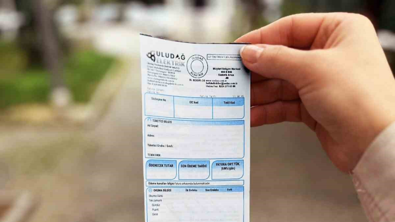 Yardımsever iş insanı, binden fazla abonenin elektrik faturasını ödedi