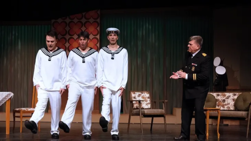 Bursa'da 'Süt Kardeşler' güldürdü