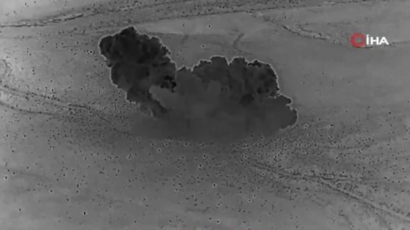 ABD ordusu, Suriye'deki DEAŞ hedeflerine yönelik saldırıların görüntülerini yayınladı