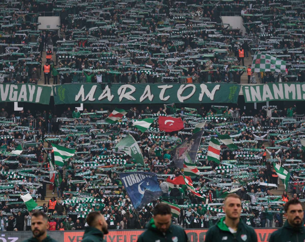 (FOTO GALERİ)Bursaspor-Aliağa FK maçından taraftar fotoğrafları